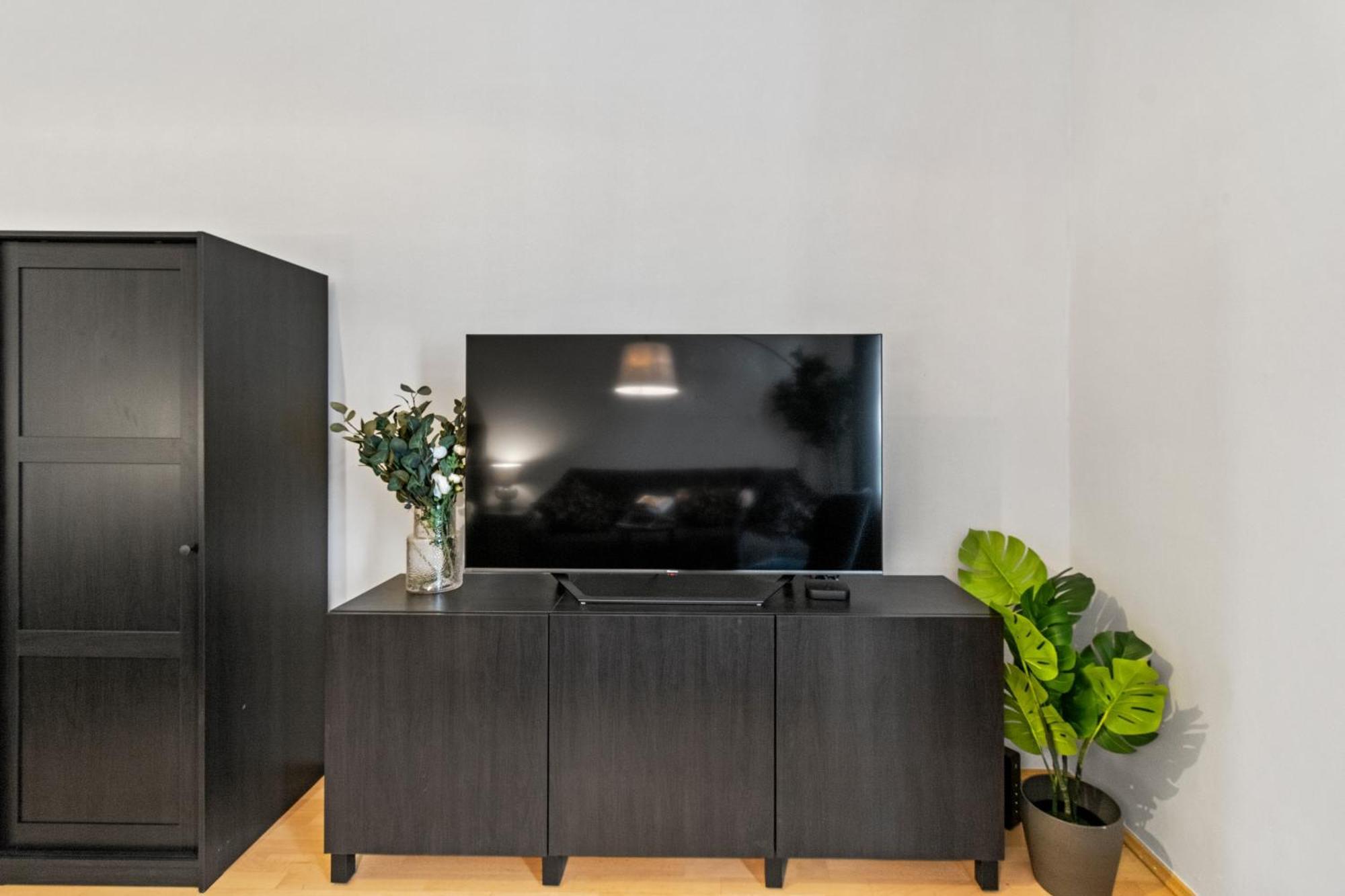 Stylish Apartment, 4 Min To U3 Zipperer Strasse Vienna Exterior photo